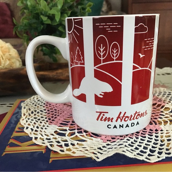 Tim Horton’s Travellers Collection Mug….. “CANADA “ - Picture 2 of 6